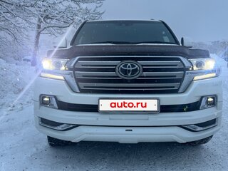 2018 Toyota Land Cruiser 200 Series Рестайлинг 2, белый, 8720000 рублей, вид 1