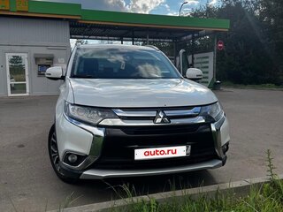 2016 Mitsubishi Outlander III Рестайлинг 2, белый, 1450000 рублей, вид 3