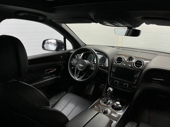 2017 Bentley Bentayga I, чёрный - вид 25
