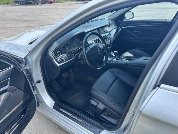 2012 BMW 5 серии 520i VI (F10/F11/F07), серебристый, 1600000 рублей - вид 6