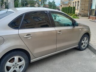 2015 Volkswagen Polo V Рестайлинг, бежевый, 1150000 рублей, вид 2