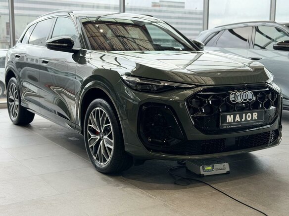 2026 Audi Q5 L III (GU), коричневый, 6707000 рублей - вид 6
