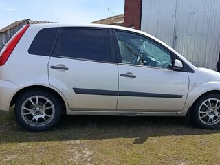 2007 Ford Fiesta Mk5, серебристый, 365000 рублей, вид 3