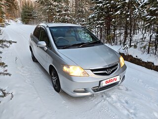 2007 Honda Fit Aria, серебристый, 550000 рублей, вид 3