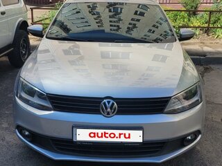 2014 Volkswagen Jetta VI, серебристый, 950000 рублей, вид 3