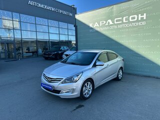 2015 Hyundai Solaris I Рестайлинг, серебристый, 985000 рублей, вид 1