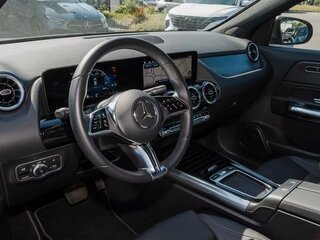 2026 Mercedes-Benz GLA 200 II (H247) Рестайлинг, чёрный, 6500000 рублей, вид 4