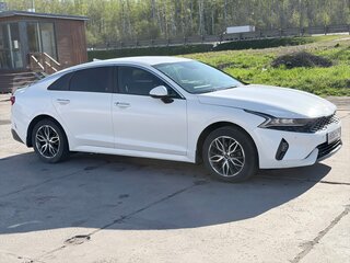 2021 Kia K5 III, белый, 1735000 рублей, вид 2