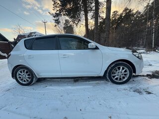 2010 Kia Ceed I Рестайлинг, белый, 620000 рублей, вид 3