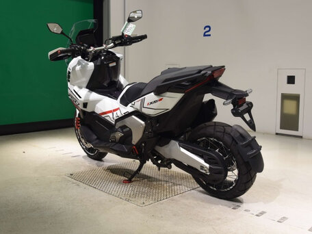2025 Honda X-ADV, белый, 1730000 рублей, вид 4