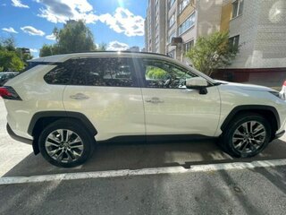 2020 Toyota RAV4 V (XA50), белый, 3000000 рублей, вид 2