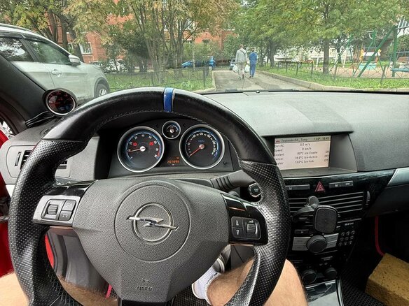 2008 Opel Astra OPC H, красный, 850000 рублей - вид 11