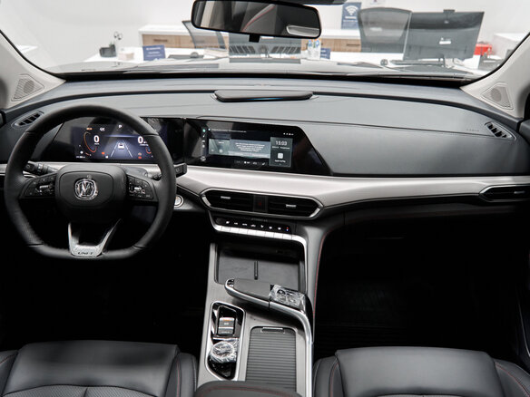 2024 Changan UNI-T I, серый, 3309900 рублей - вид 15