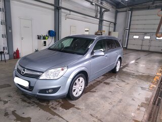2011 Opel Astra H Рестайлинг, серебристый, 699000 рублей, вид 1