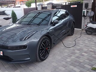 2023 Zeekr 001 100 kWh (CCS2) I, серый, 5900090 рублей, вид 2