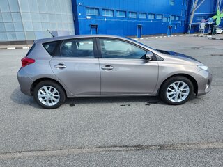 2013 Toyota Auris II, серебристый, 1000000 рублей, вид 4