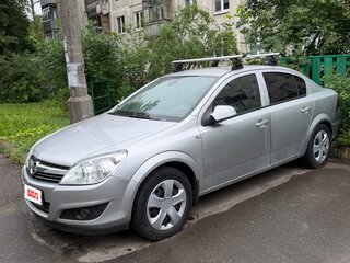 2011 Opel Astra H Рестайлинг, серебристый, 690000 рублей, вид 2