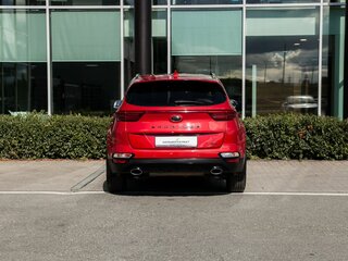 2021 Kia Sportage IV Рестайлинг, красный, 2370000 рублей, вид 3