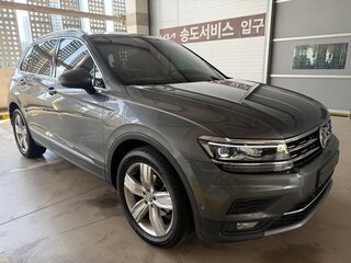 2021 Volkswagen Tiguan II Рестайлинг, серый, 2099100 рублей, вид 5
