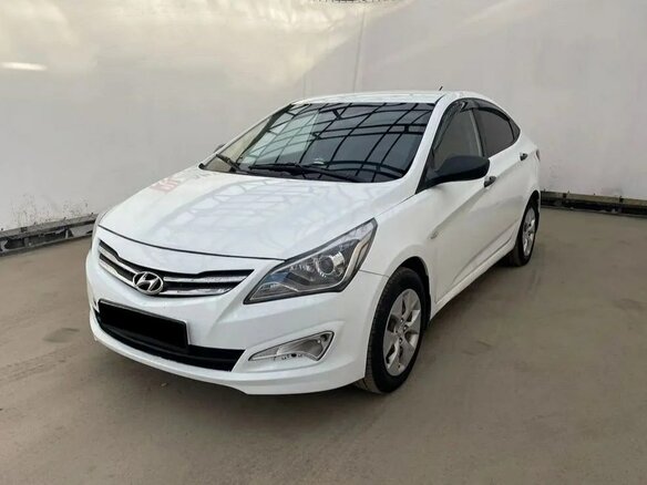 2015 Hyundai Solaris I Рестайлинг, белый, 620000 рублей