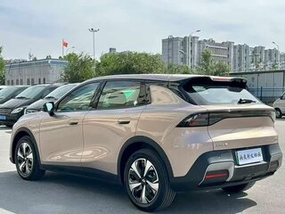 2026 Changan Qiyuan Q05 51.9 kWh II, бежевый, 1755000 рублей, вид 4