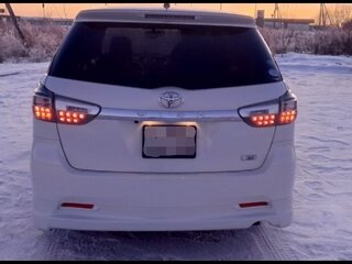 2016 Toyota Wish II Рестайлинг, белый, 1950000 рублей, вид 4