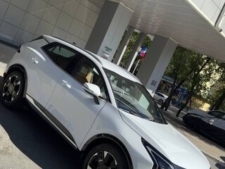 2025 Kia Sportage V Рестайлинг, белый, 3650000 рублей, вид 4