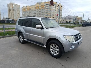 2011 Mitsubishi Pajero IV Рестайлинг 1, серебристый, 1850000 рублей, вид 3