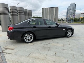 2011 BMW 5 серии 528i VI (F10/F11/F07), серый, 1820000 рублей, вид 3