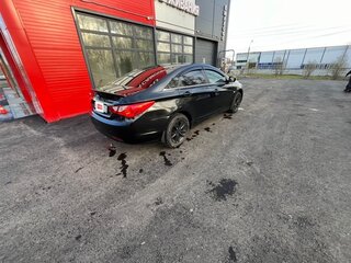 2010 Hyundai Sonata VI (YF), чёрный, 950000 рублей, вид 4