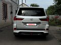 2017 Lexus LX 570 III Рестайлинг 2, белый, 9000000 рублей - вид 3
