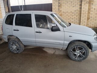 2007 Chevrolet Niva I, серебристый, 420000 рублей, вид 3