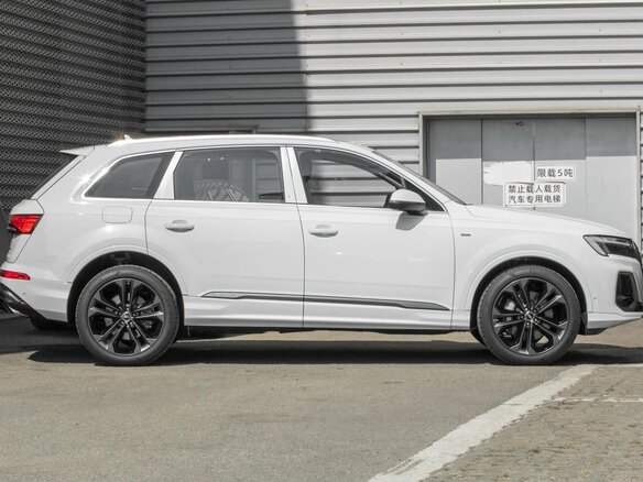 2025 Audi Q7 55 TFSI II (4M) Рестайлинг 2, белый, 13100000 рублей - вид 8