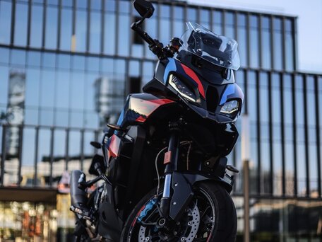 2025 BMW M 1000 XR, чёрный, 2780000 рублей, вид 1