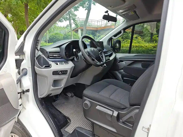 2023 Maxus V70, белый - вид 7