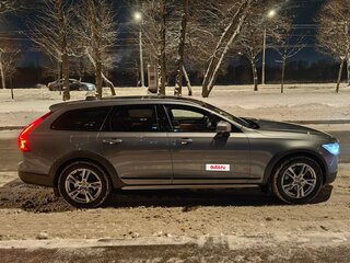 2017 Volvo V90 Cross Country I, серебристый, 3150000 рублей, вид 3