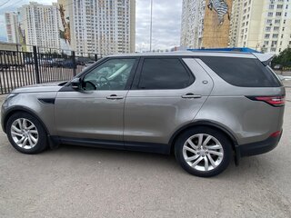 2020 Land Rover Discovery V, серый, 5650000 рублей, вид 4