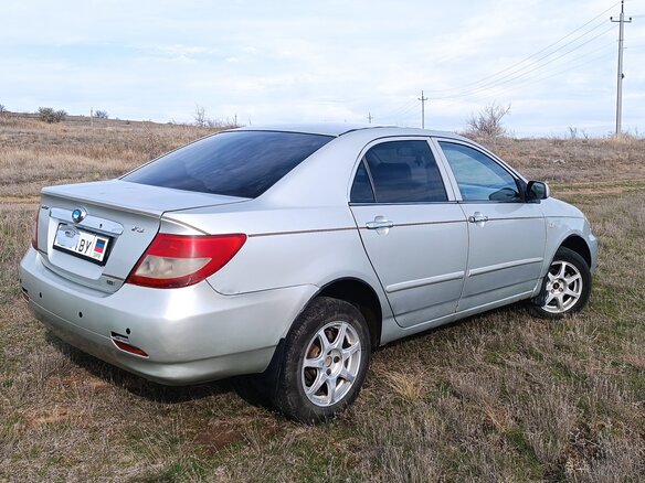 2006 BYD F3 I, серый, 350000 рублей - вид 2