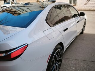 2023 BMW 7 серии 740i VII (G70), белый, 9900000 рублей, вид 4