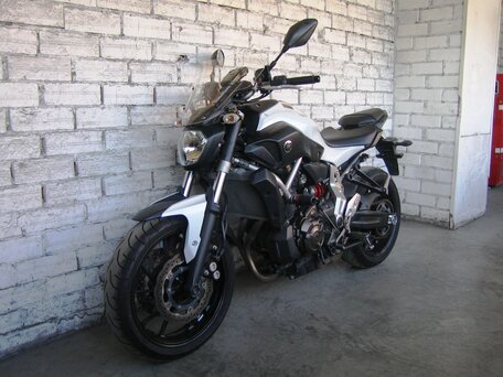 2015 Yamaha MT-07 (FZ-07), белый, 580000 рублей, вид 1