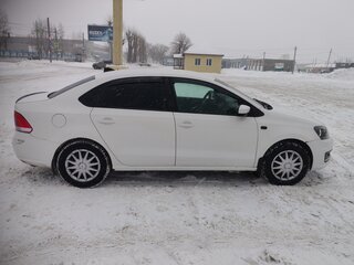 2010 Volkswagen Polo V, белый, 650000 рублей, вид 3