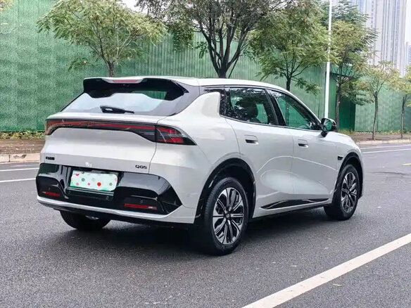 2026 Changan Qiyuan Q05 51.9 kWh II, серебристый - вид 12