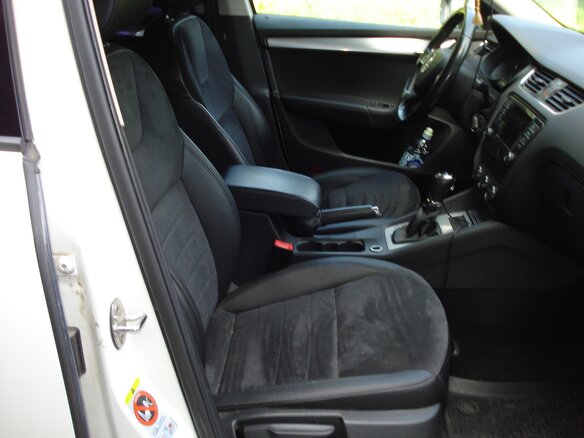 2013 Skoda Octavia III (A7), белый, 1390000 рублей - вид 7