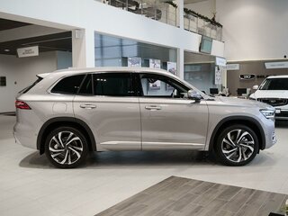 2026 Geely Monjaro I Рестайлинг, серебристый, 4954990 рублей, вид 4