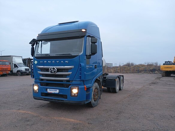 2023 IVECO-Hongyan 6x4 (CQ4256), белый, 3537950 рублей