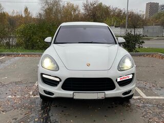 2013 Porsche Cayenne Turbo II (958), белый, 4400000 рублей, вид 2