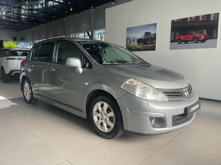2011 Nissan Tiida I Рестайлинг, серый, 670000 рублей, вид 3