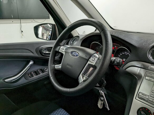 2007 Ford Galaxy II, красный, 790000 рублей - вид 21