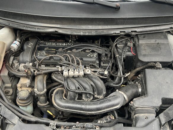 2011 Ford Focus II Рестайлинг, белый - вид 4