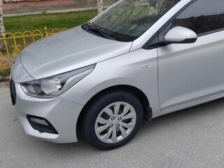 2019 Hyundai Solaris II, серый, 1400000 рублей, вид 2